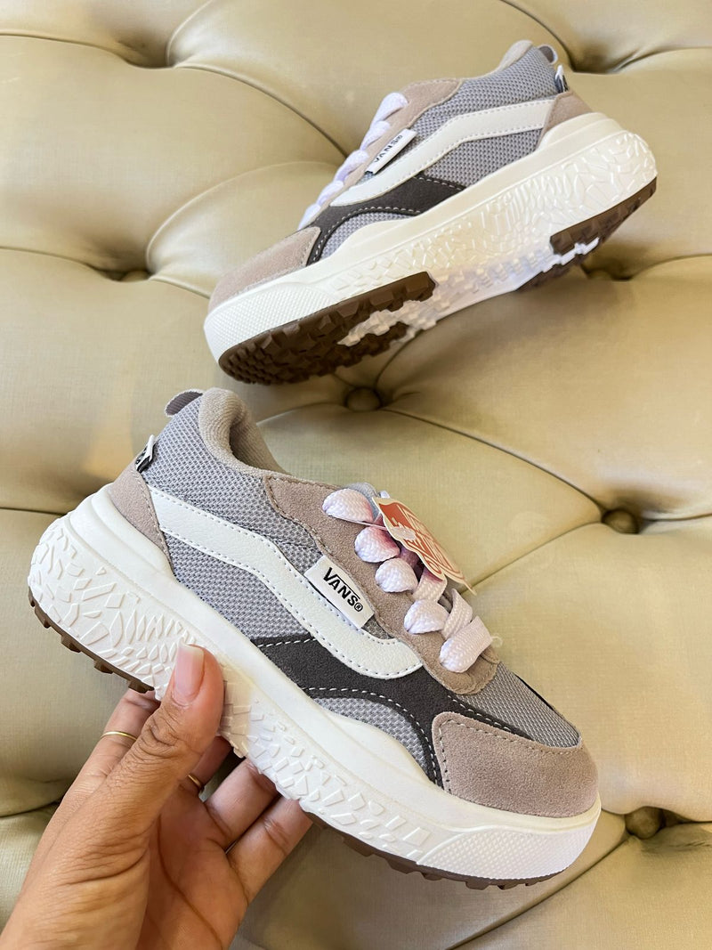 Vans Ultrarange Infantil – Linha Premium