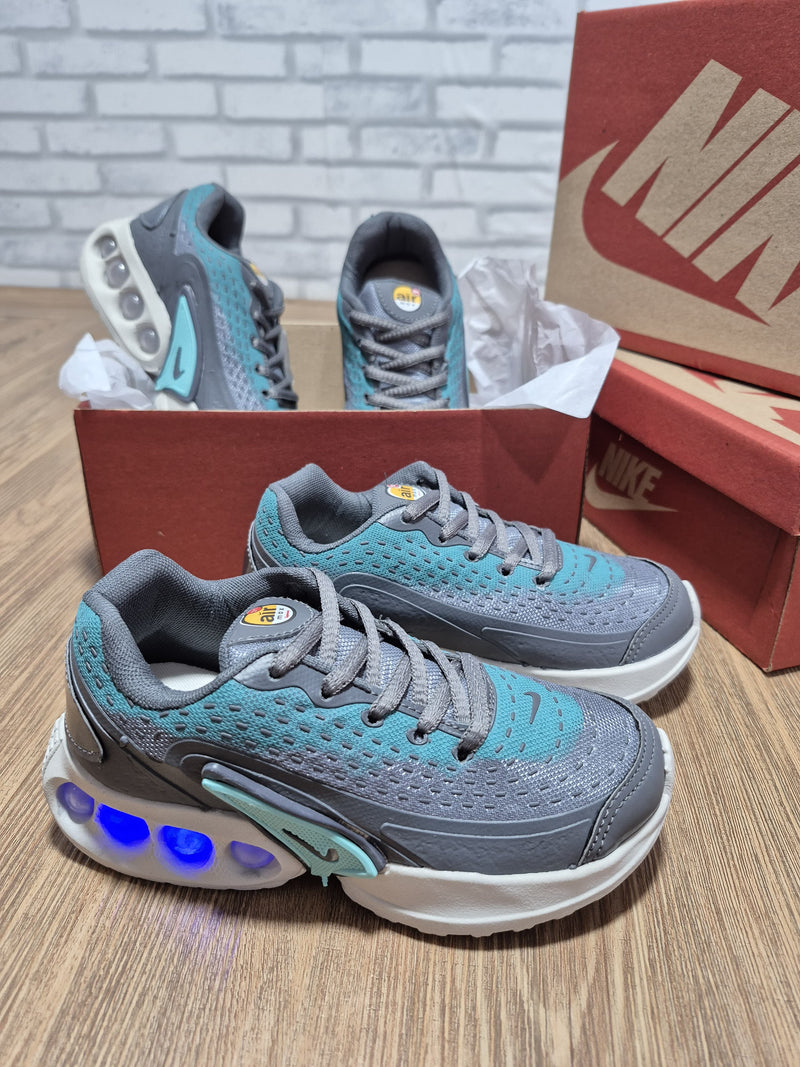 Nike Air Max DN Infantil × Supreme