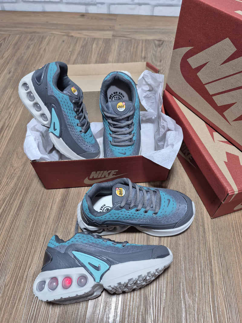 Nike Air Max DN Infantil × Supreme
