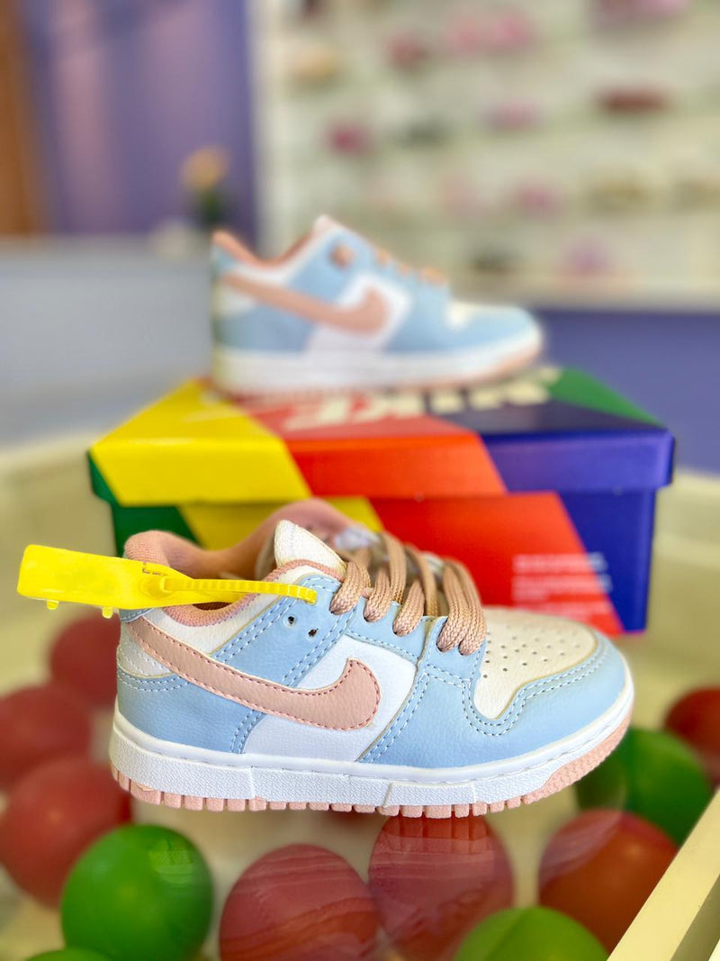 Nike SB Dunk –  Azul, Rosa e Branco - Infantil
