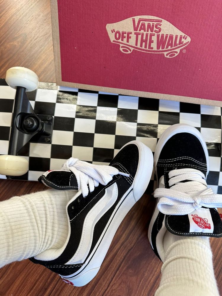 Vans Knu – Preto e Branco